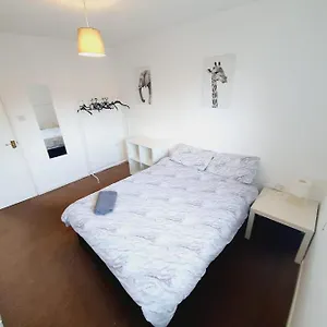https://2-bedroom-rayleigh-apartment.cambridgehotelsuk.com